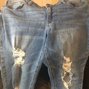 Juniors/Women’s Jeans